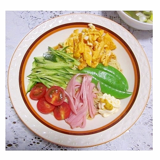 冷やし中華（絹さや・ミニトマト・錦糸卵etc..）