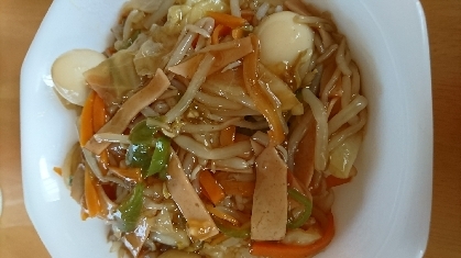 野菜ミックスを利用すると簡単でたくさんの野菜を食べることができるのでいいですね。