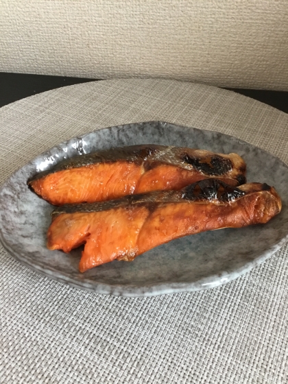 鮭の切り身のグリル焼き