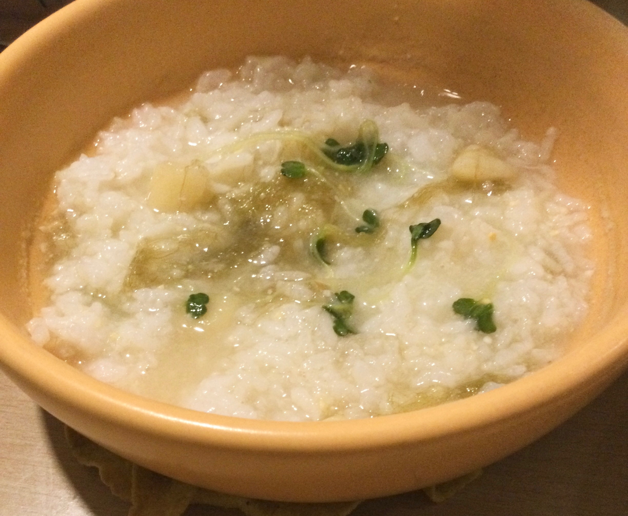 じゃが芋貝割れ大根とろろ昆布入りお粥♬