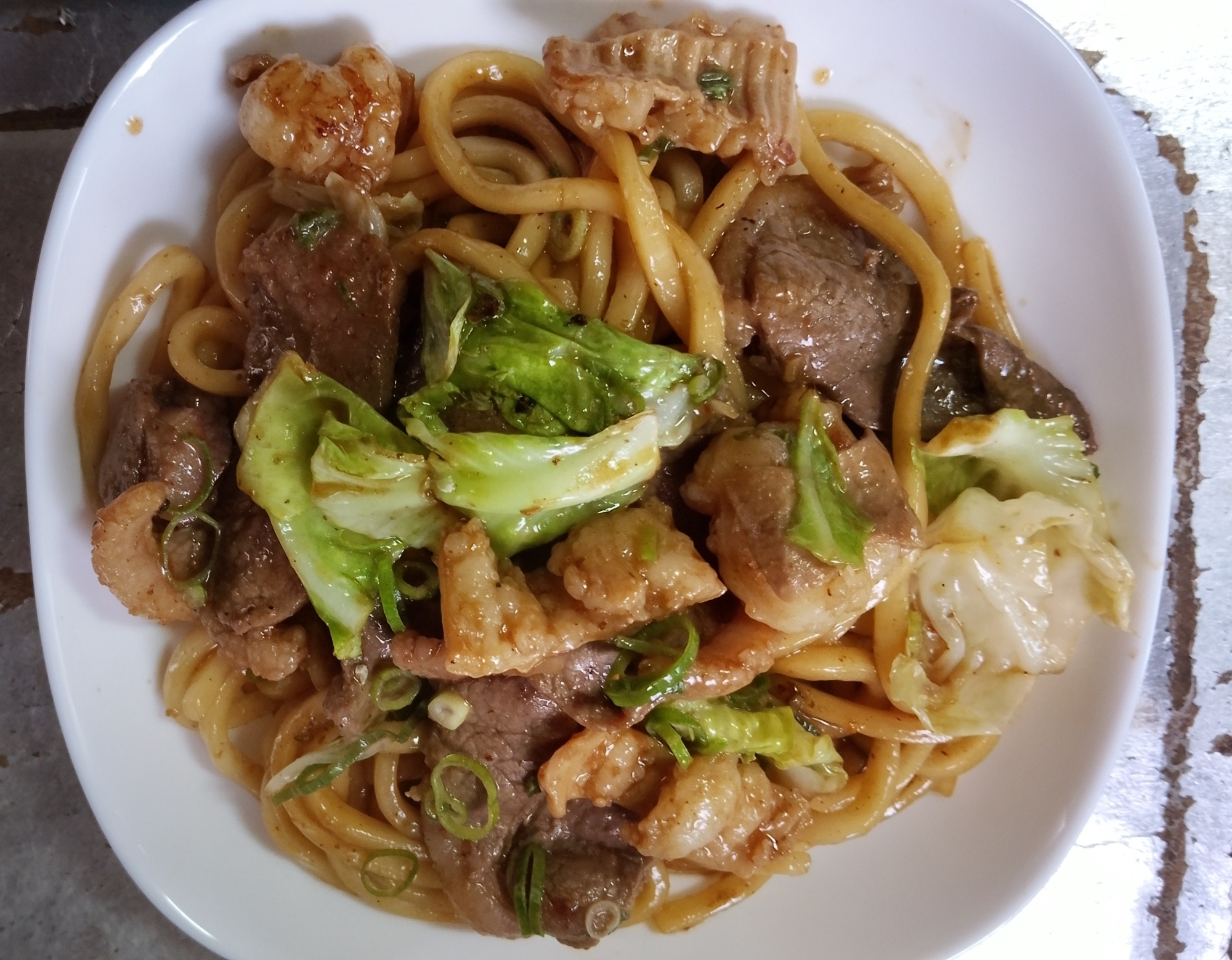 猪肉入りホルモンうどん