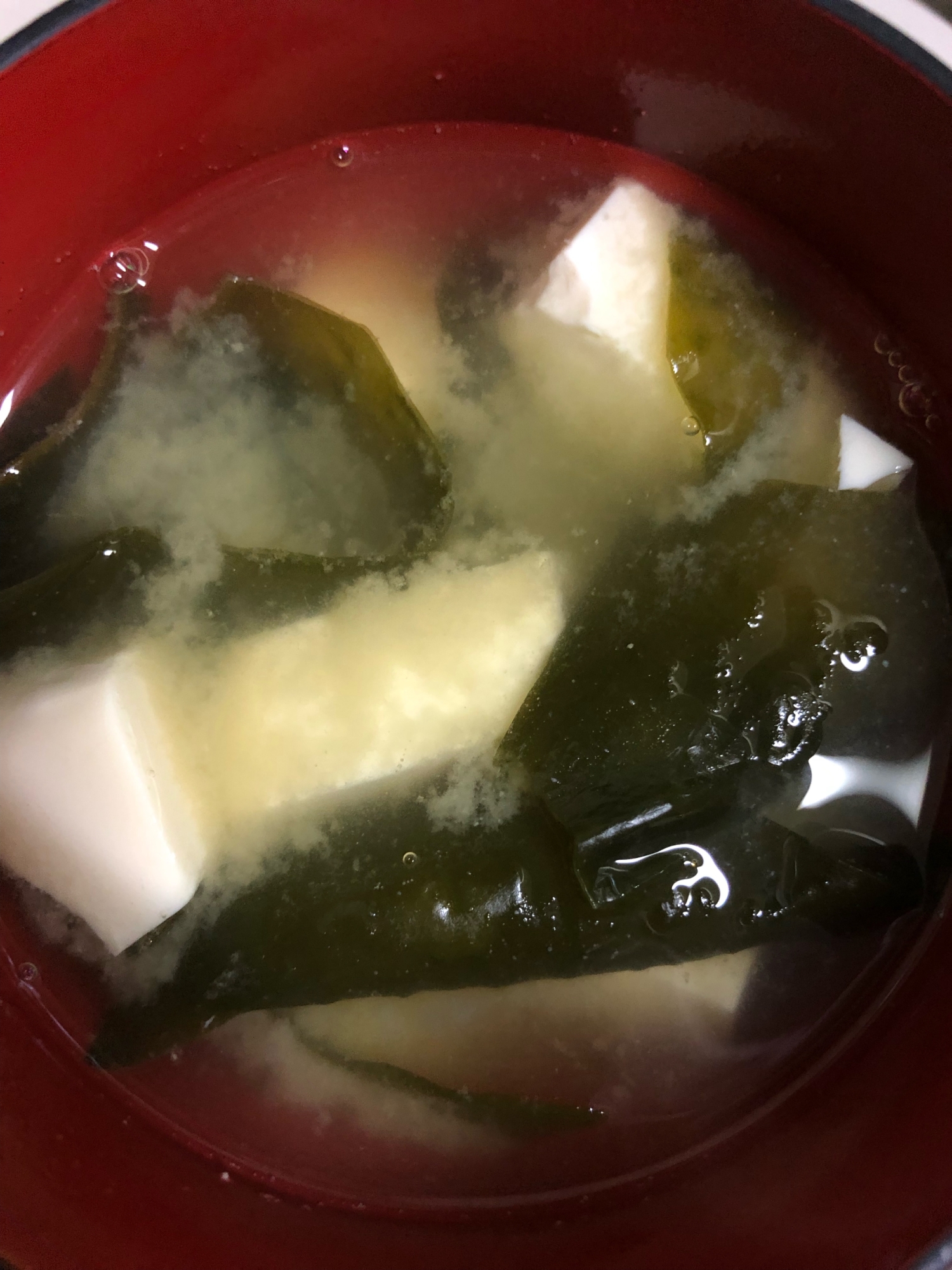 ワカメと豆腐の味噌汁