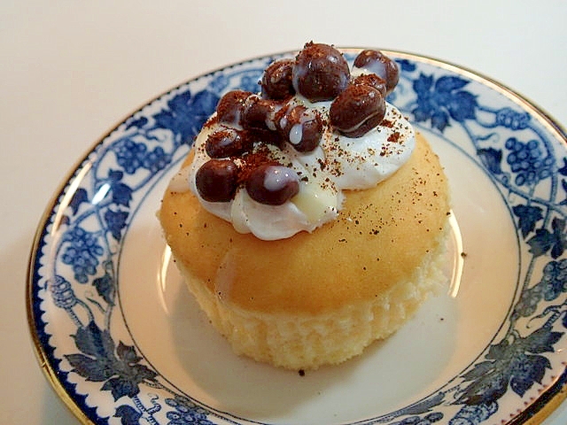 ホイップと麦チョコのコーヒー香るチーズ蒸しパン