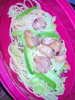 コラーゲン♪豚足とキャベツ、ピーマンのパスタ