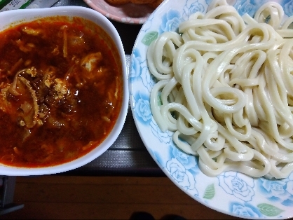 冷凍うどんでキムチつけうどん