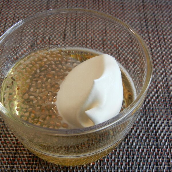 大人の梅酒ゼリー チアシードのソースとホイップかけ レシピ 作り方 By Kon9093 楽天レシピ 大人の梅酒ゼリー チアシードのソースとホイップかけ レシピ 作り方 By Kon9093 楽天レシピ