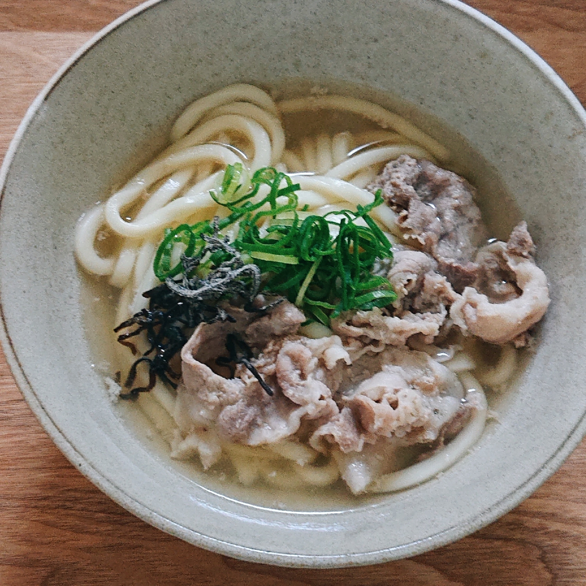 おでんの出汁で、簡単肉うどん