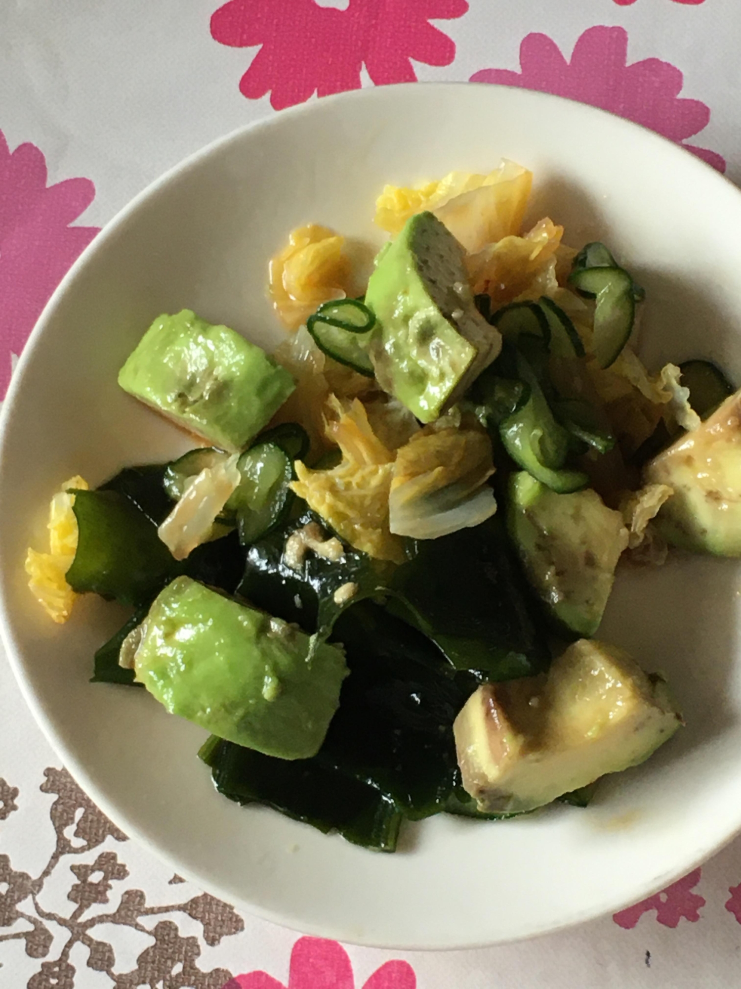 わかめ アボカド 白菜 きゅうりのわさびぽん酢和え レシピ 作り方 By Faiten8 楽天レシピ