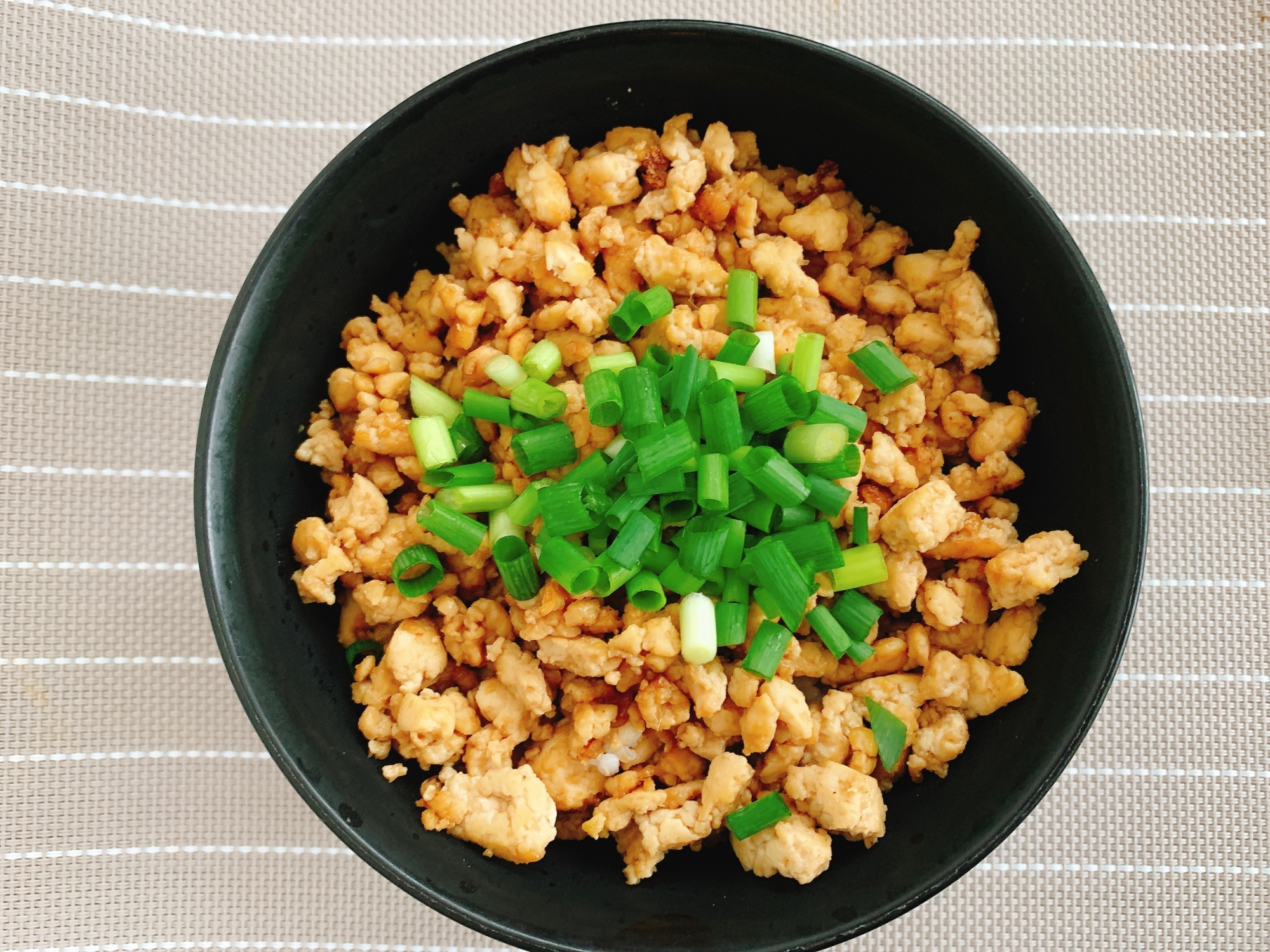 材料は豆腐だけ！そぼろ丼♪