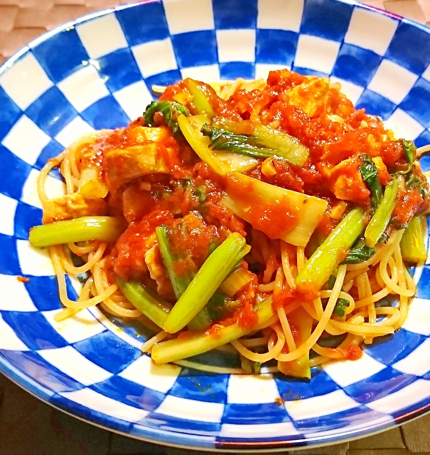 ターサイと鶏肉のトマトソースパスタ