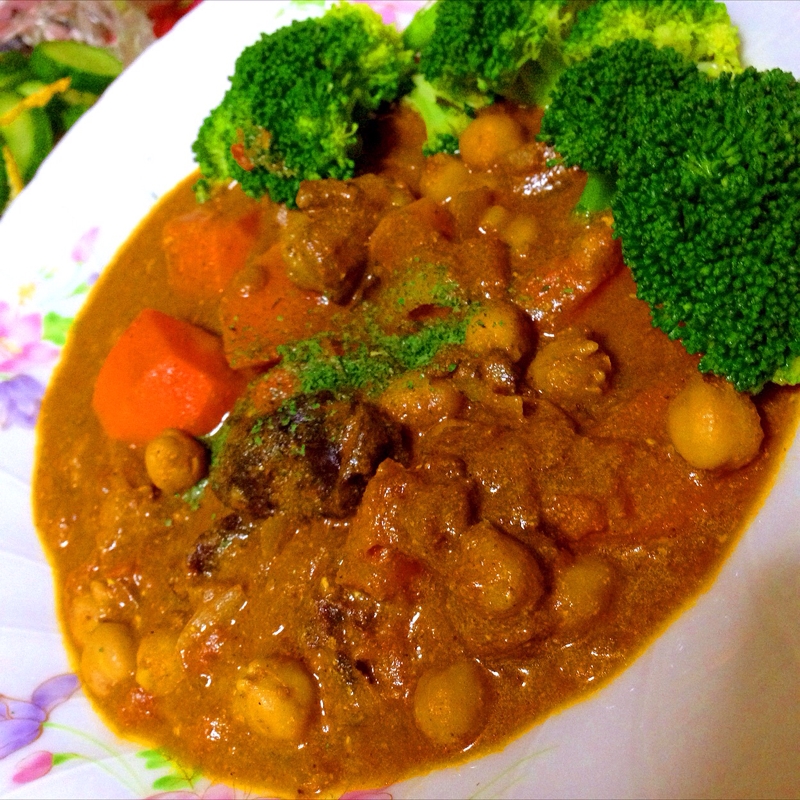 ラムとプルーンとひよこ豆のトマトヨーグルトカレー