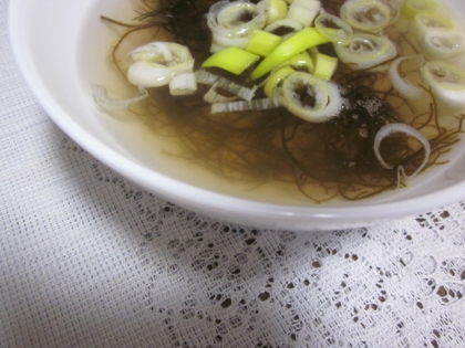 もやしもずく味噌汁