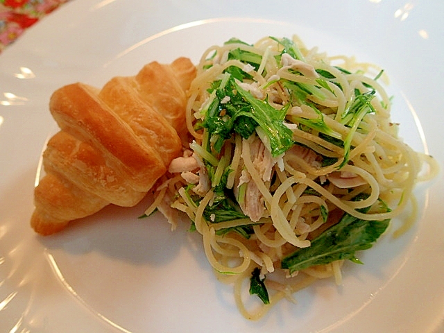 ささみ水菜のパスタとクロワッサンのワンプレート♬