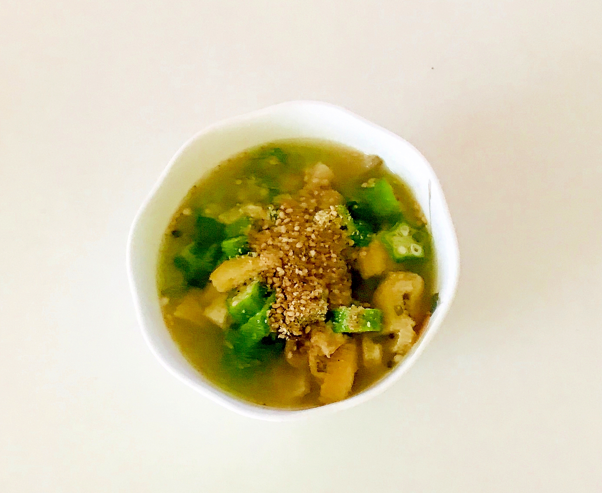 オクラの胡麻味噌汁