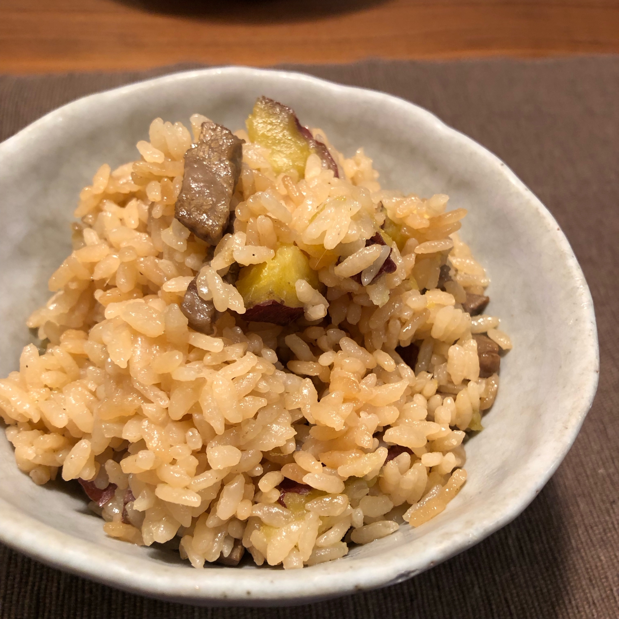 牛肉とさつまいもの炊き込みご飯