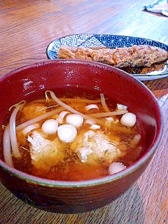 子供もパックパク！鰯団子の味噌汁