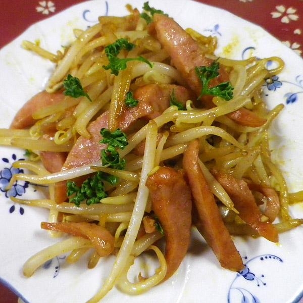 もやしソーセージのカレー醤油炒め