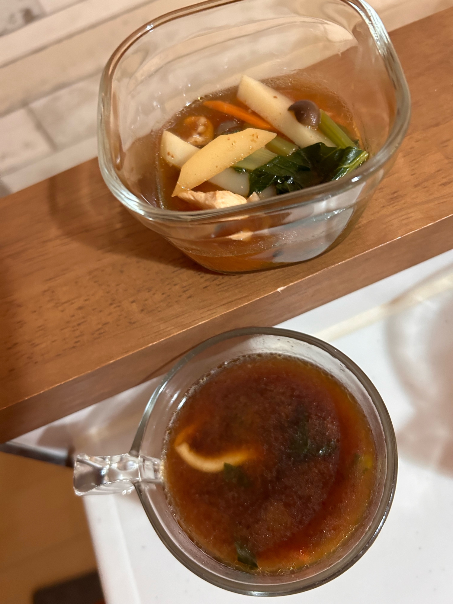 鶏肉と野菜の味噌汁