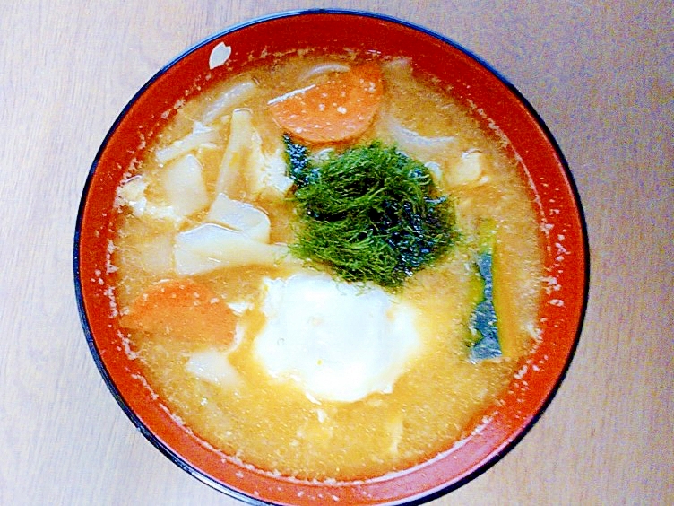 南瓜と落し卵と節麺と青海苔の味噌汁