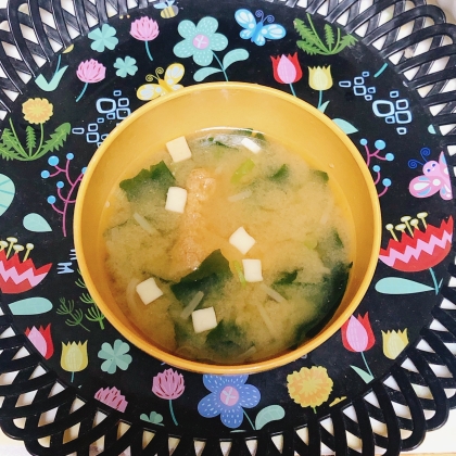 小松菜と豆腐えのきの味噌汁