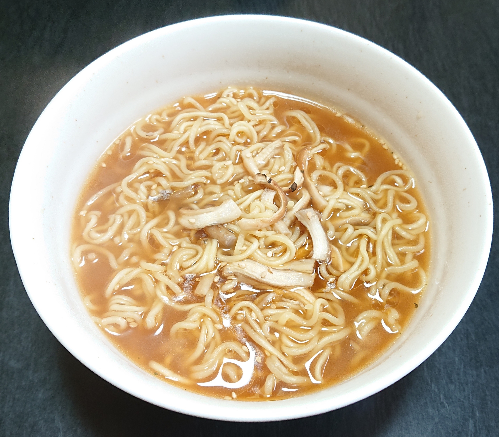 椎茸の軸で出汁を取った気分になれる胡麻味噌ラーメン