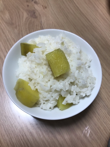 さつまいもがほっくりとして甘く、とても美味しいご飯になりました♪