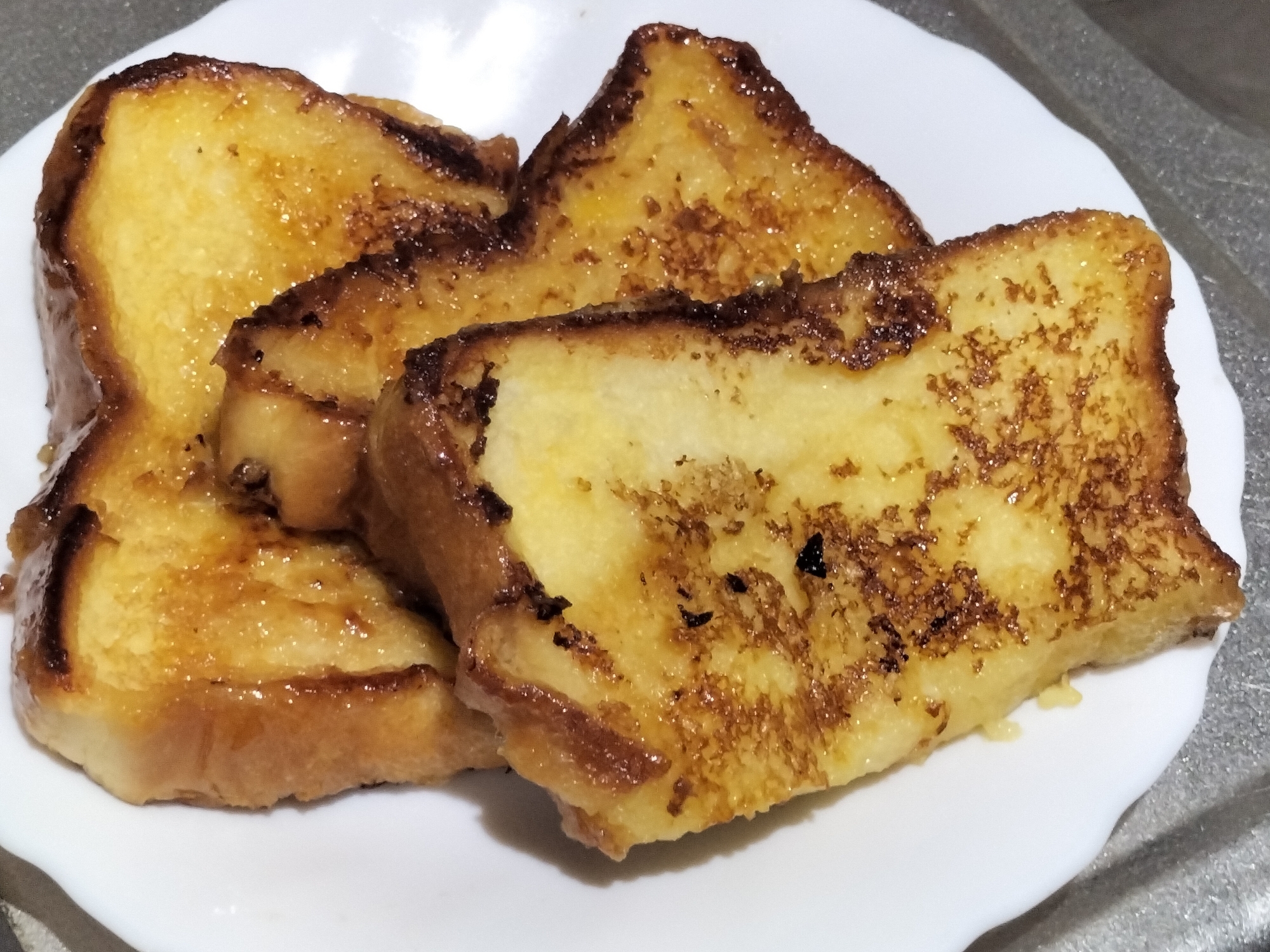 朝でも簡単カリふわ♪キャラメリゼフレンチトースト