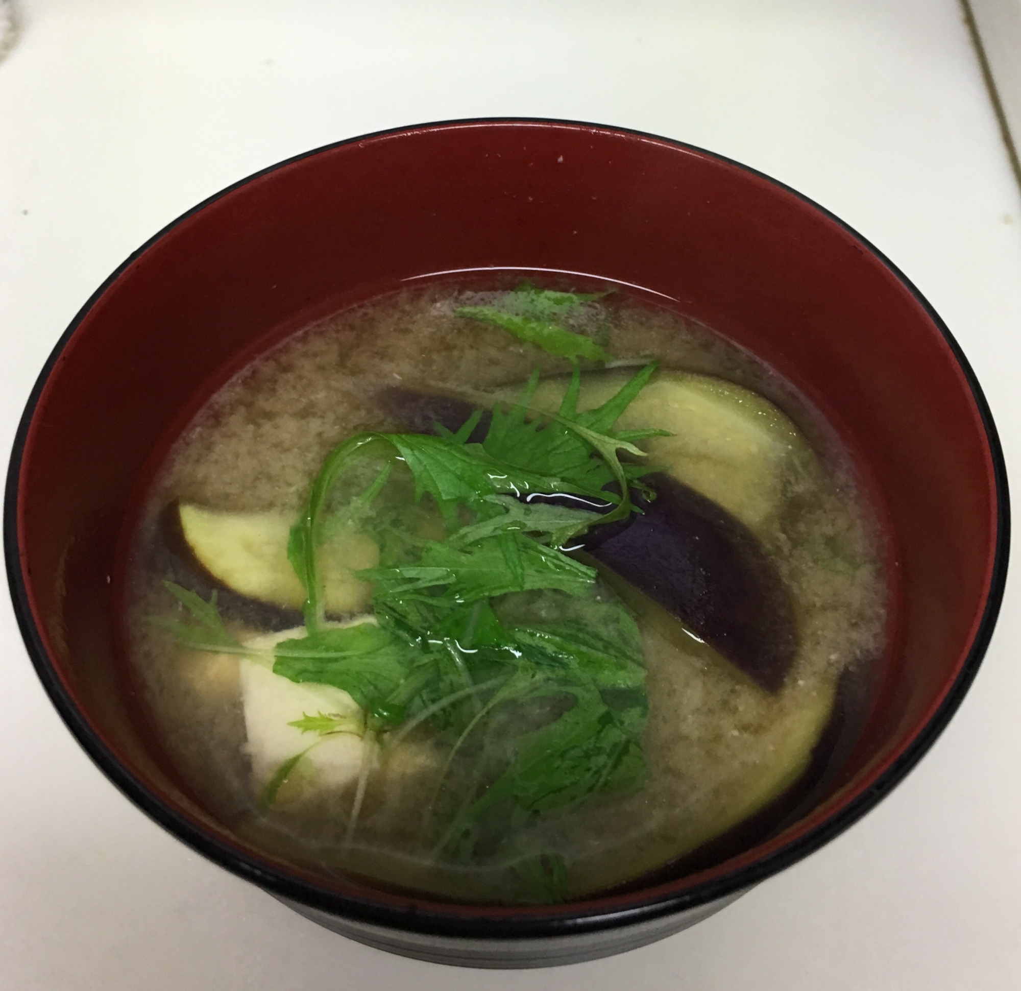 なすと豆腐と水菜のお味噌汁