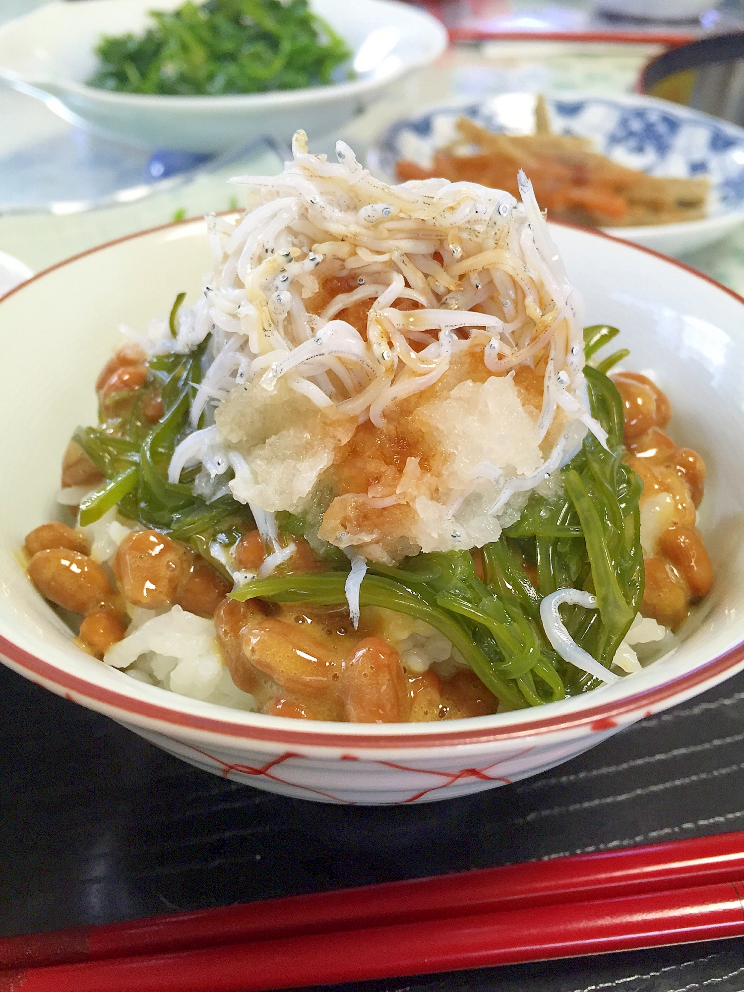 風邪に！納豆とめかぶで、ネバトロ♪しらすおろし丼