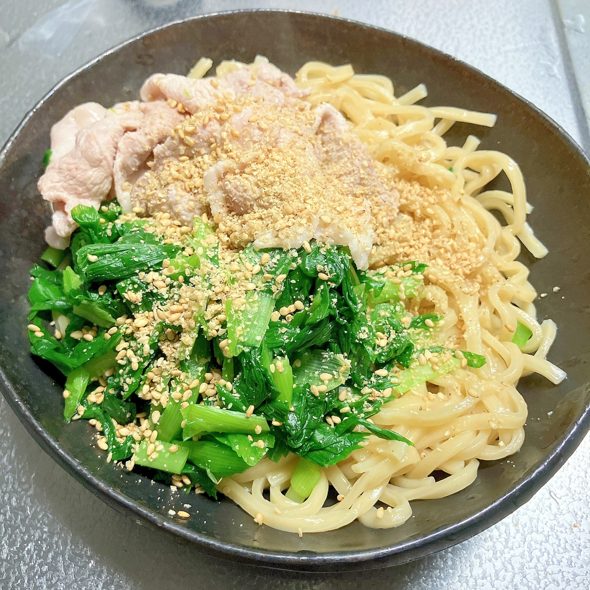 混ぜて食べる！シンプル担々麺