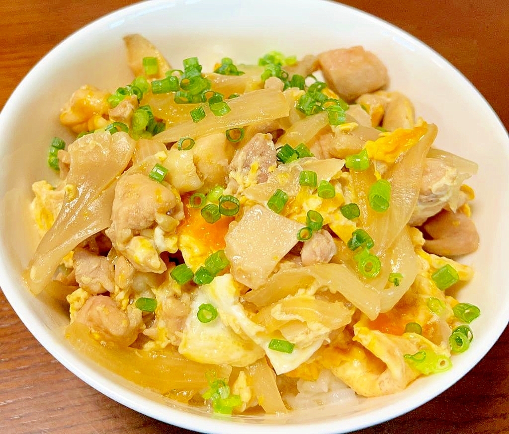 めんつゆと白だしで親子丼