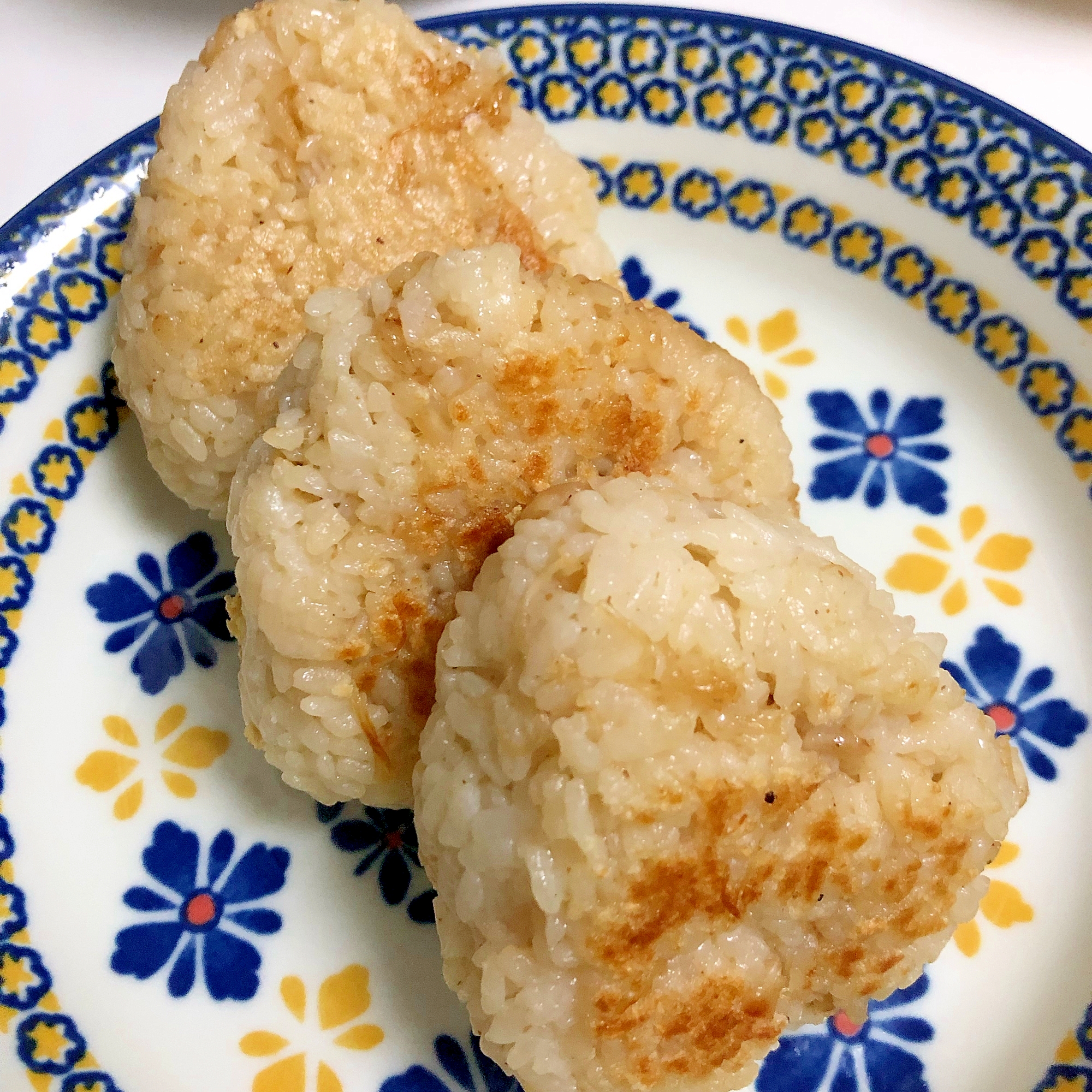 炊き込みご飯の焼きおにぎり