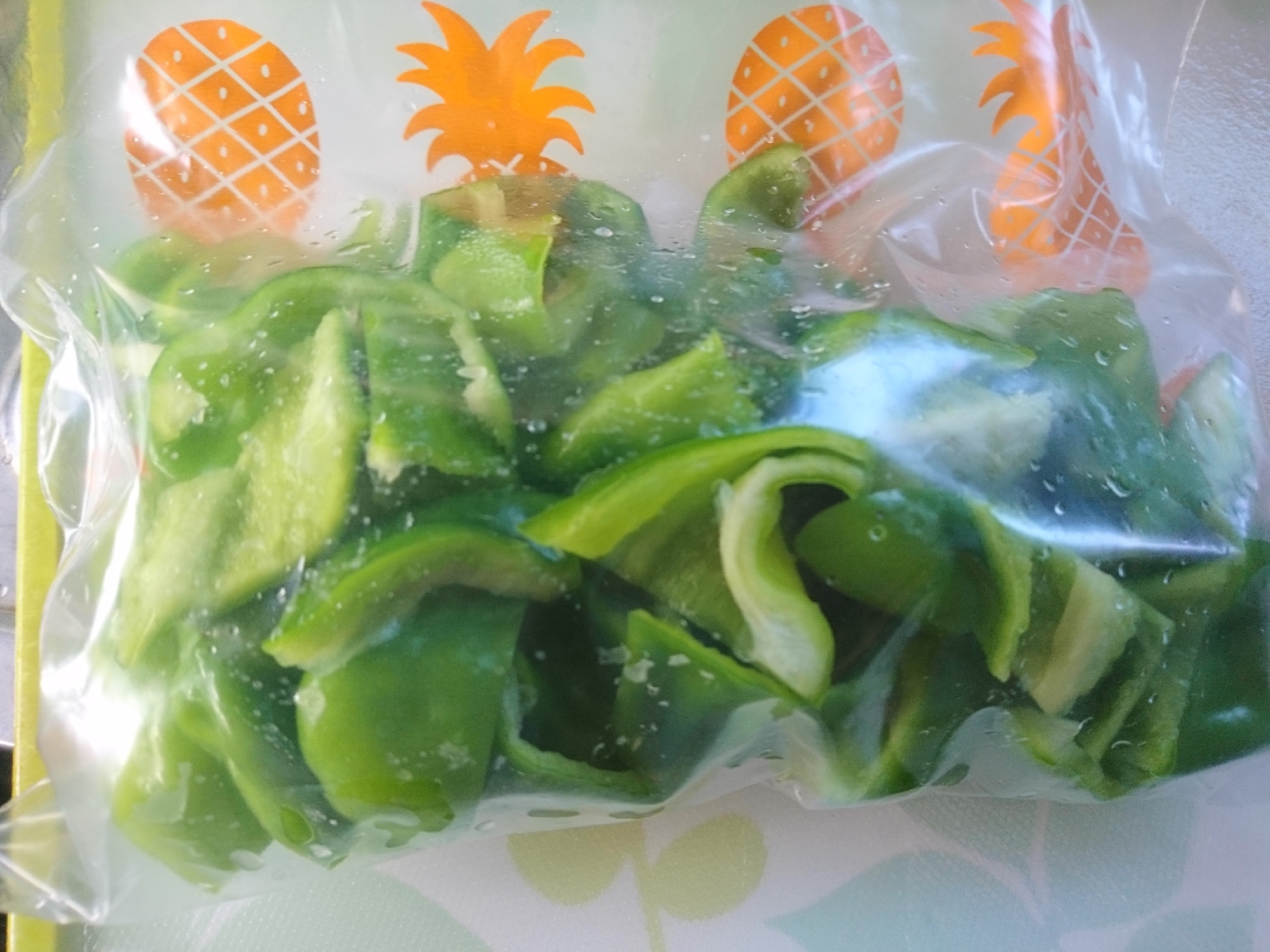 乱切りピーマンの冷凍保存方法 レシピ 作り方 By Butterfly 楽天レシピ 乱切りピーマンの冷凍保存方法 レシピ 作り方 By Butterfly 楽天レシピ