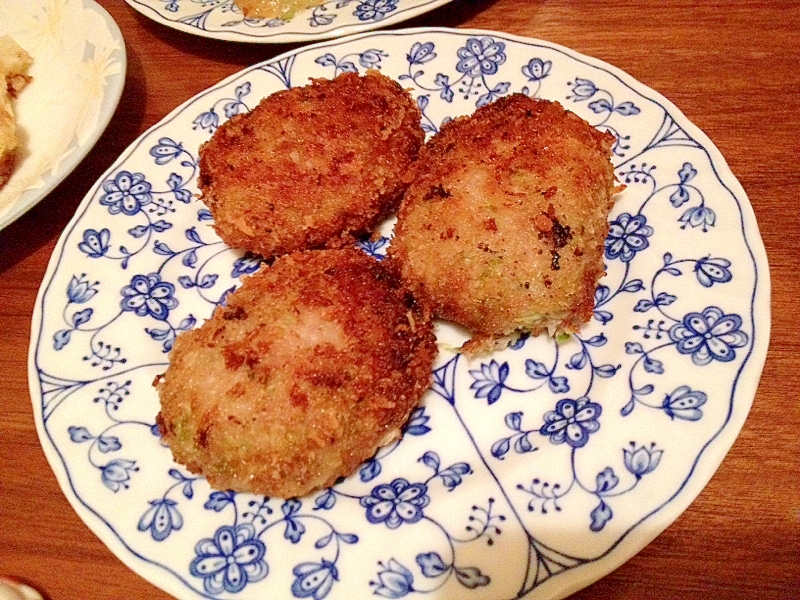 少ない材料でヘルシーな豚ひき肉でメンチカツ