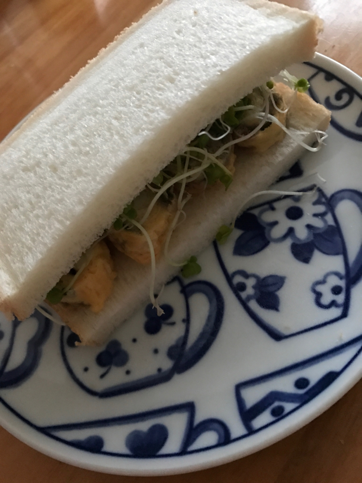 卵焼きとスーパースプラウトのサンド