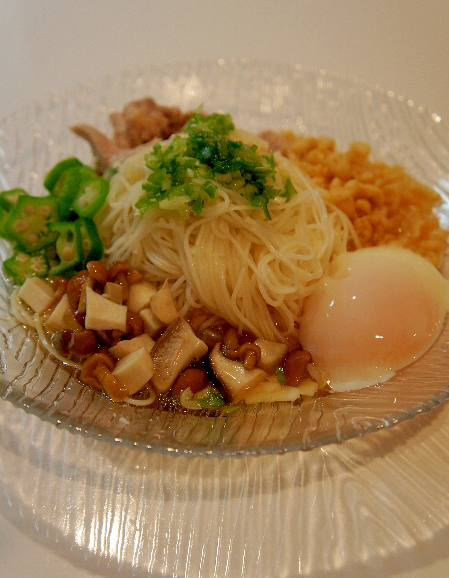 冷やしそうめん　山の幸添え