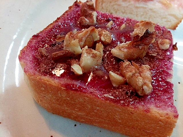 ブルーベリージャムと胡桃のミニトースト