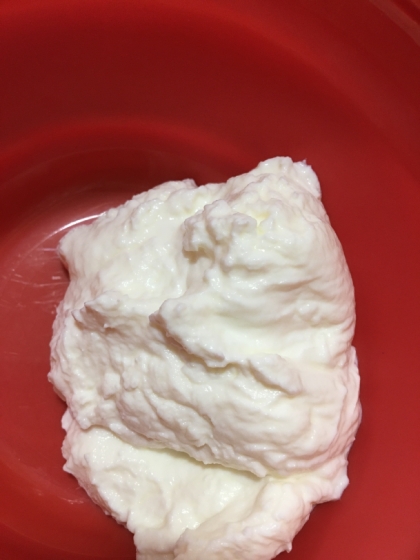 水切りヨーグルトで自家製クリームチーズ