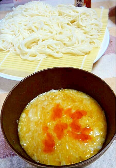 ラー油を効かせたとろろ素麺 レシピ・作り方 by デラみーやん - 楽天レシピ