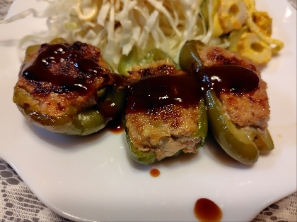 ムスメと作る·͜· ᕷピーマンの肉詰め