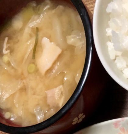 水菜と豆腐と油揚げのお味噌汁