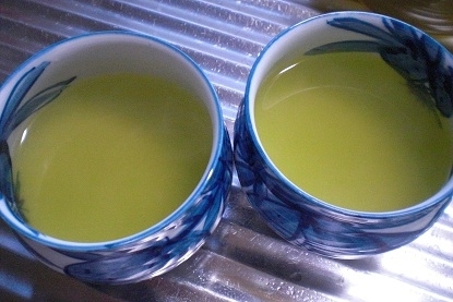 おはようございま～す。
朝から美味しい塩緑茶頂きました。
ごちそうさまでした。
(*^_^*)