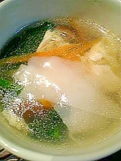 残った餃子の皮を使った中華スープ♪