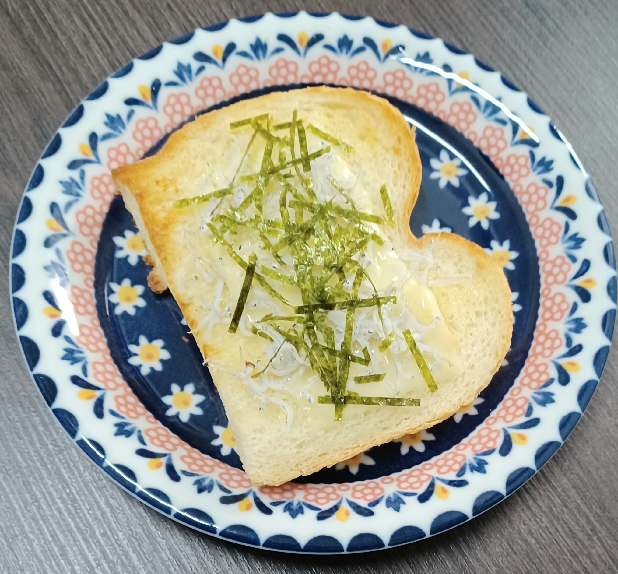 ☆しらすと海苔のマヨチーズトースト☆