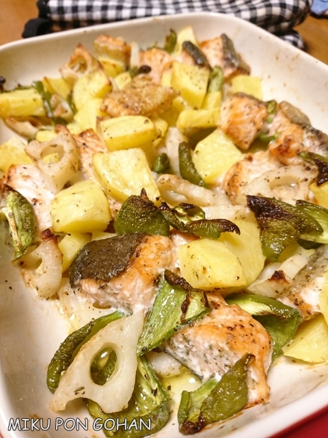 ほったらかしで 鮭と野菜のオーブン焼き レシピ 作り方 By ミクぽん 楽天レシピ ほったらかしで 鮭と野菜のオーブン焼き レシピ 作り方 By ミクぽん 楽天レシピ