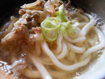 牛肉での肉うどん初めて作ったのですが、おいしかったです。ごちそうさまでした♪