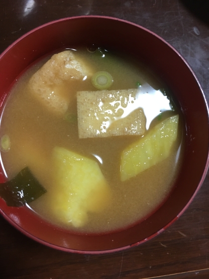 さつまいも・油揚げ・ネギの味噌汁