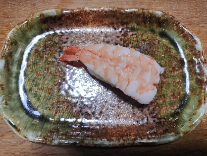 お寿司に！綺麗な形の蒸しエビ