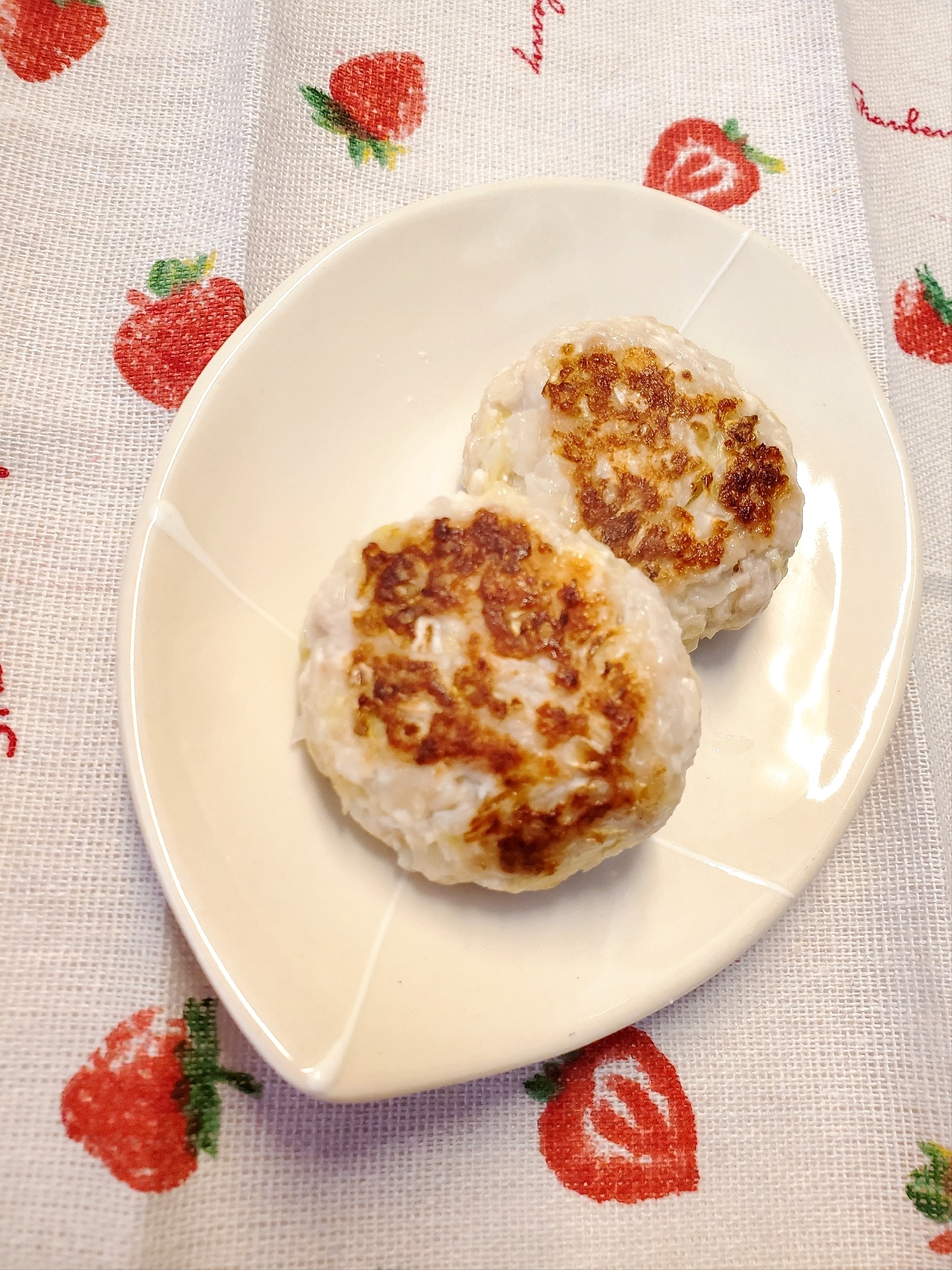 【幼児食】キャベツと豆腐の肉団子