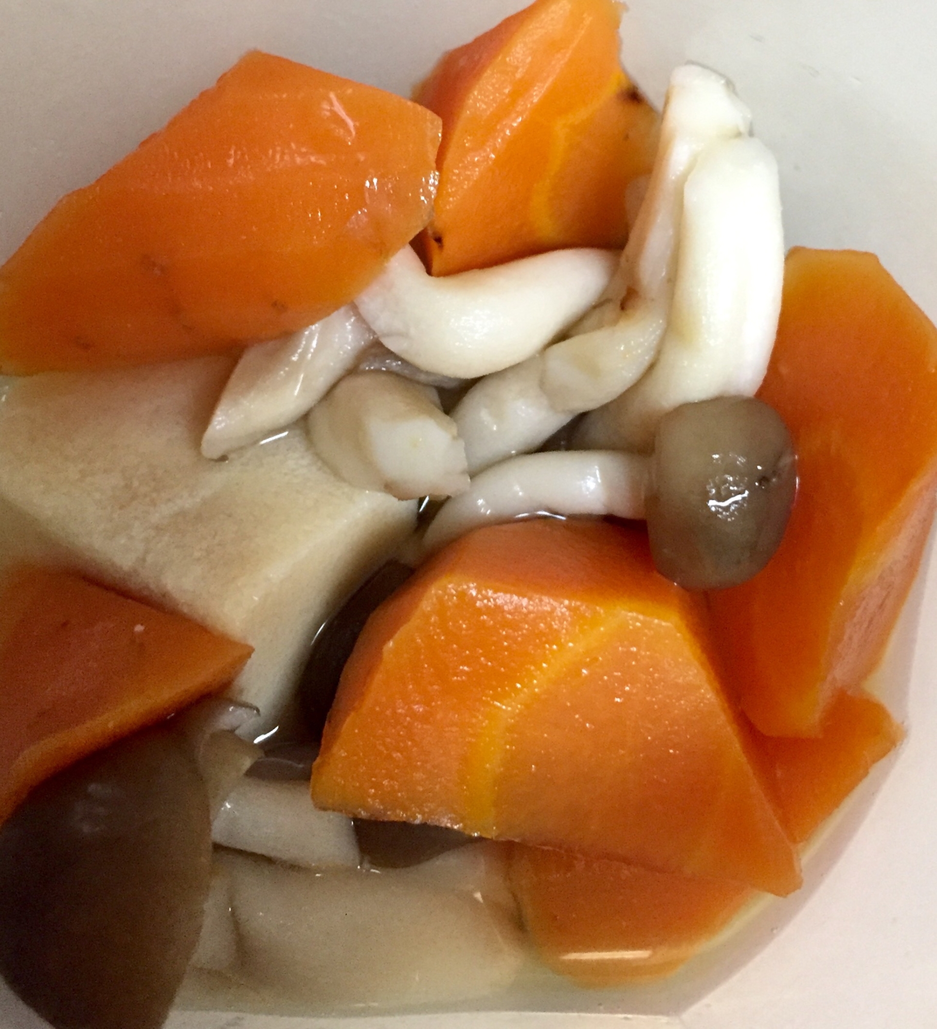だし付き高野豆腐  野菜と一緒に